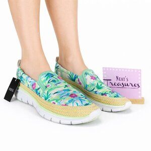 Dirk Fashion Floral Slip On Lightweight EVA Outsole Travel Sneakers Sz 8.5 NEW